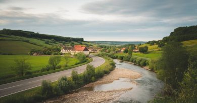 Les plus belles routes pour un road trip à travers la campagne française.