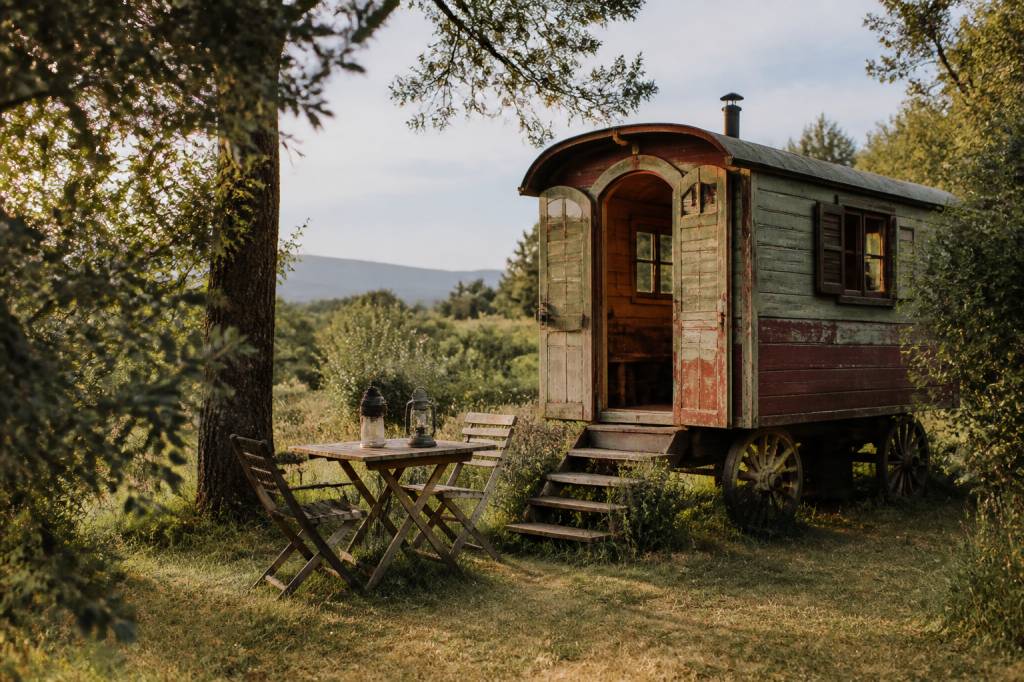 Ancienne roulotte : une expérience insolite pour des vacances authentiques en France